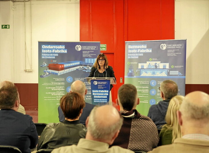 Barrondo sailburua, eraikuntza berrien nondik norakoak azaltzen, atzo.