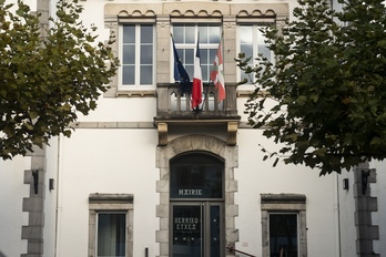 La commune de Saint-Pée comptait 7 238 habitants en 2022.