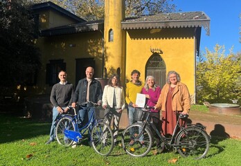 Emakundek ‘Emakumeak bizikletaz euskal hiriburuetako kaleetan zehar’ ikerlana aurkeztu du.