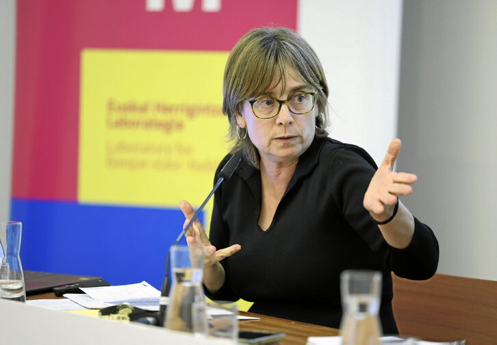 La experta catalana Eva Pons, en la jornada organizada por el Laboratorio Telesforo Monzon, en Bilbo.