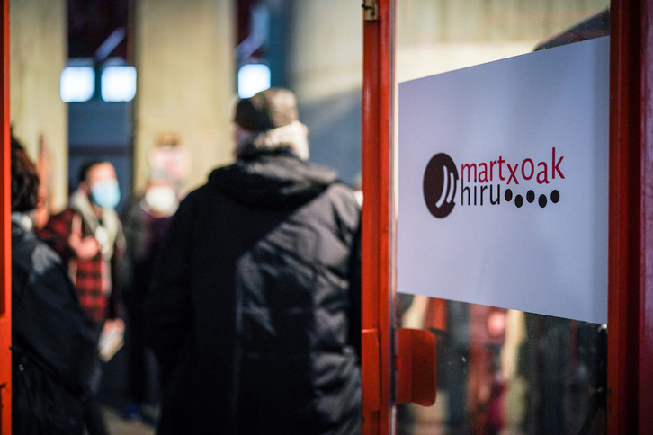 Imagen de una jornada de impulso al proyecto Memoria Gara en la iglesia de San Francisco de Zaramaga.