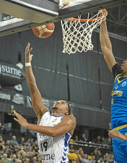 Zorrotz jokatu zuten bilbotarrek.