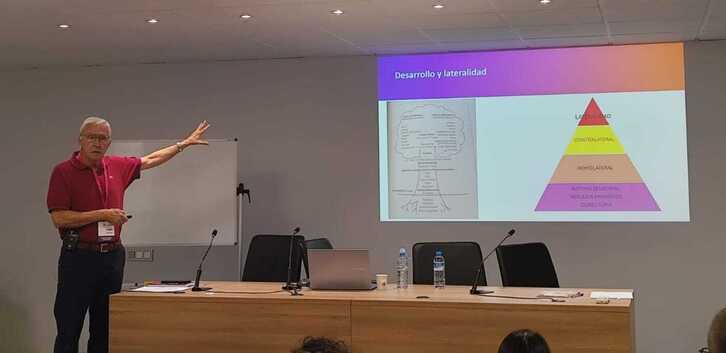 Jordi Catalán Balaguer, en un curso sobre la lateralidad. 