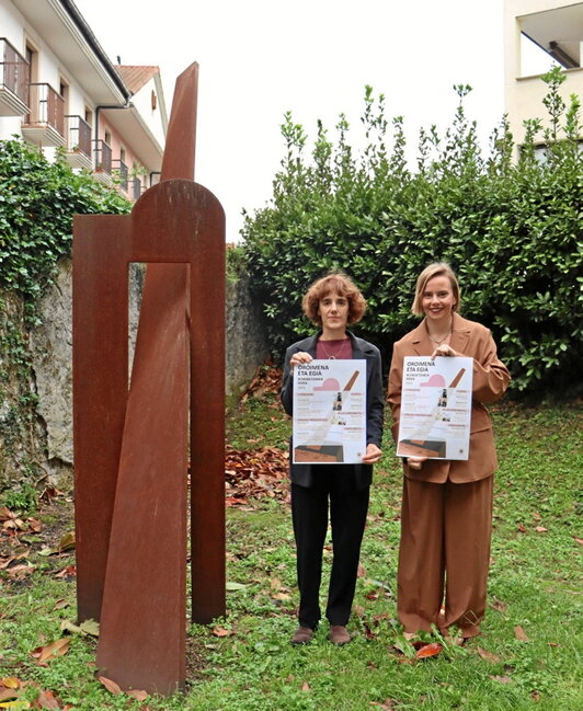 EH Bildu eta EAJko ordezkariak, aurkezpenean.