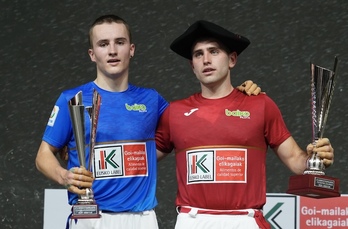 Nekea, poza eta lasaitua Beñat Senar B Serieko txapeldun berriaren aurpegian.