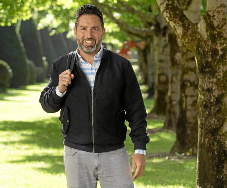 El sociólogo y profesor Sergio García Magariño, en el campus de la UPNA.