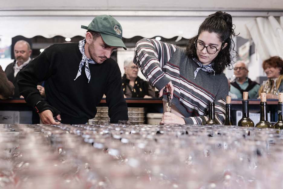 Pendant ce temps, environ un millier de bénévoles s’active en coulisses.