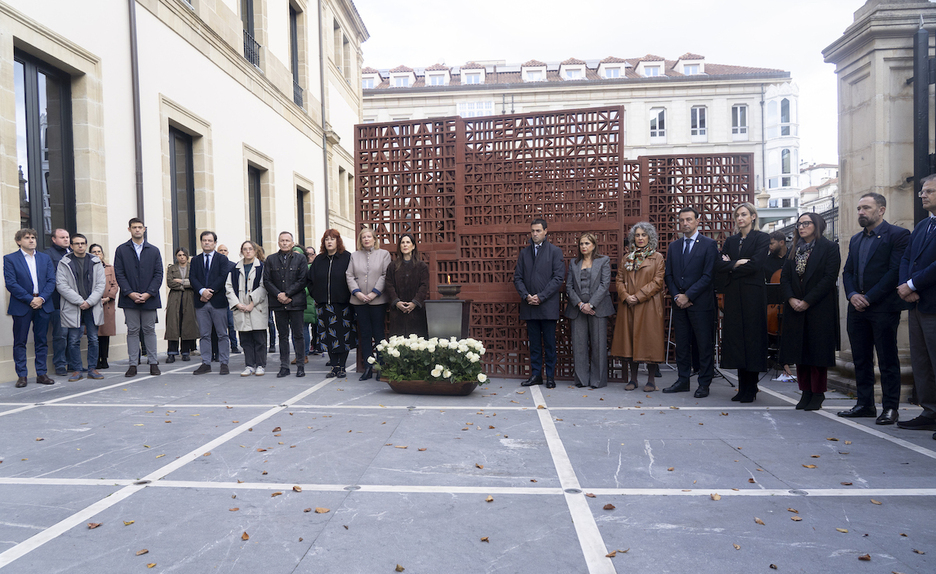 Acto celebrado en el Parlamento, con la ausencia de PP y Vox.