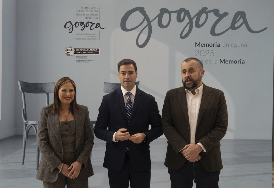 El lehendakari, Imanol Pradales, en el acto de Gogora.