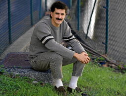 «Aldatu aurretik» biran jardun bitartean,  bigarrenez aita izan da Tomas Lizarazu Bulego taldeko abeslaria.