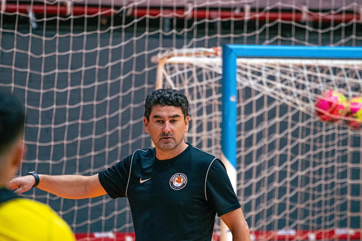 Daniel Ibañes deja de ser entrenador de Ribera Navarra, ubicado en posiciones de descenso