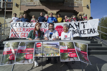 Mendi martxa iragartzeko Idiazabalen egin duten agerraldia.