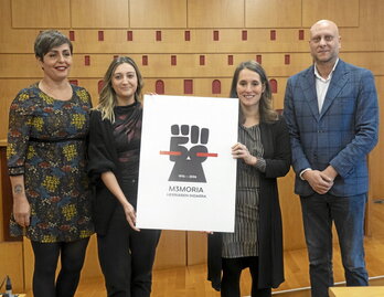Rocío Vitero, Amaiur Arbe, coordinadora de los actos; Nerea Martínez y Pascual Borja.