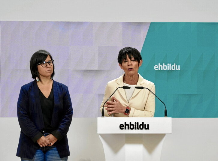 Zelai Amenabarro eta Maddalen Iriarte EH Bilduko kideak.