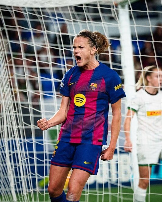 Irene Paredes anotó el tercero en la victoria del Barcelona.