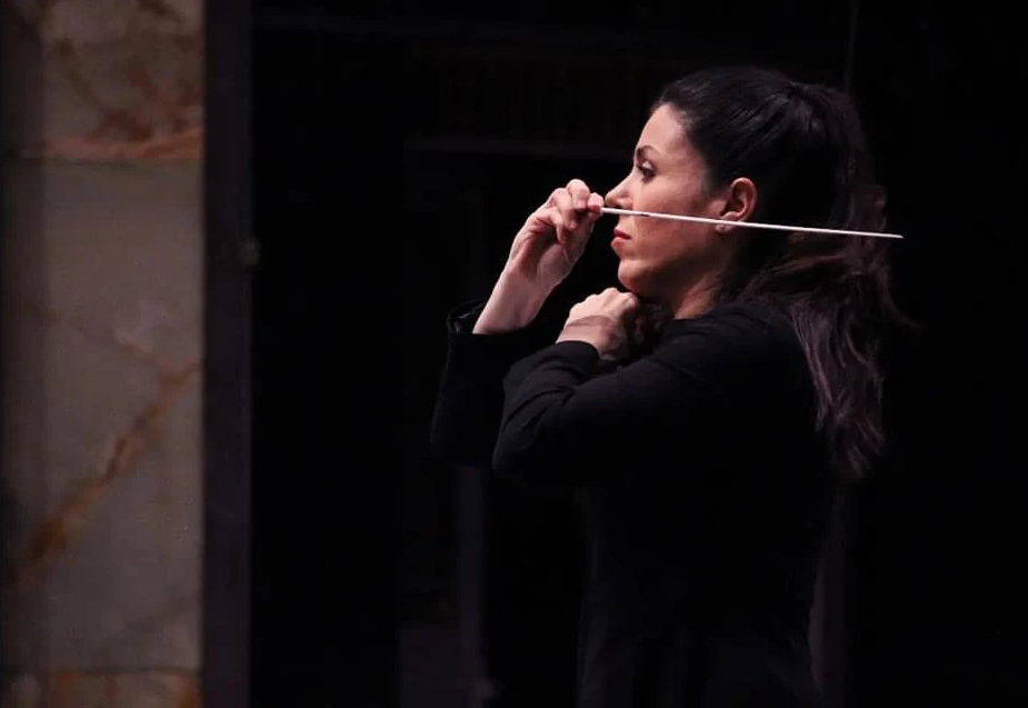 Virginia Martinez zuzendaria.