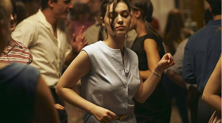 Filmearen irudi bat.