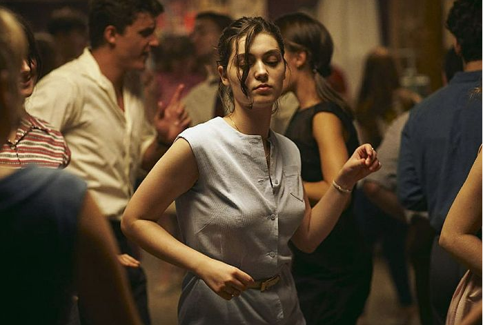 Filmearen irudi bat.