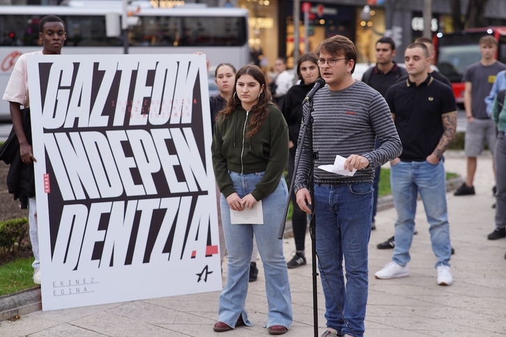 Ernairen agerraldia, ostegun honetan Bilbon.