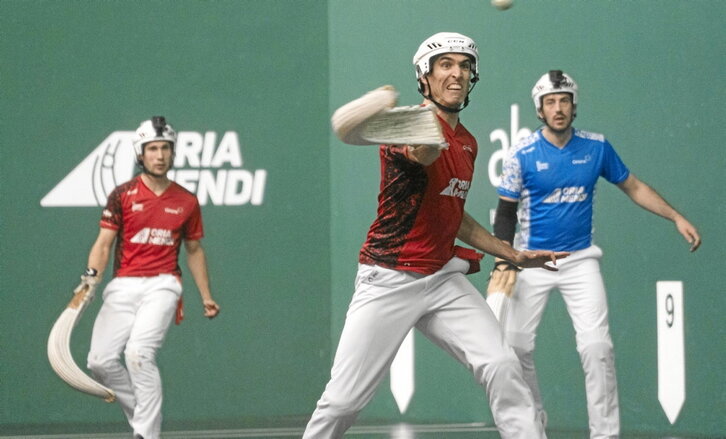 Erremontea kinka larrian dago.