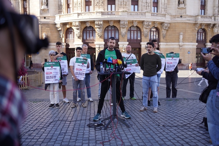 Palestinarekin Elkartasuna plataforma eta Euskal Herriko harmailen prentsaurrekoa.