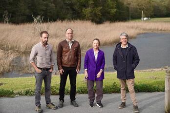 Mendozak, Arrutik eta Enparanek ostiral honetan Jaitzubiara egindako bisitan.