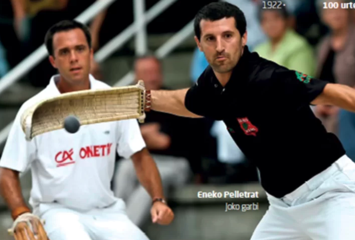 Así ha quedado la motocicleta tras el accidente que se ha producido en Urdazubi.