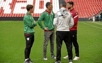 Aihen Muñoz, Mikel Labaka, Ehab Abu Jazar eta Yasser Hamed, ezkerretik eskuinera.