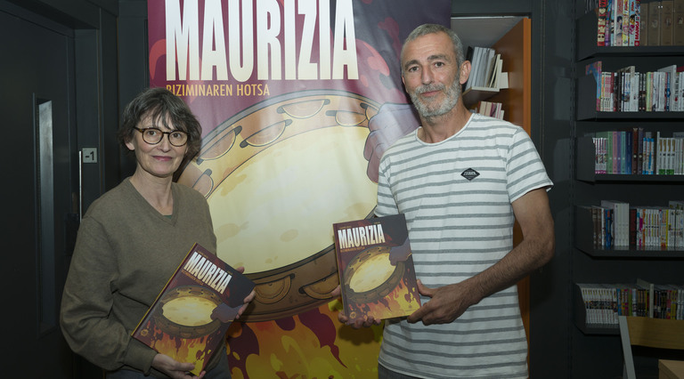 Garbiñe Ubeda eta Garluk larunbatean izango dira azokan ‘Maurizia: biziminaren hotsa’ aurkezten. 