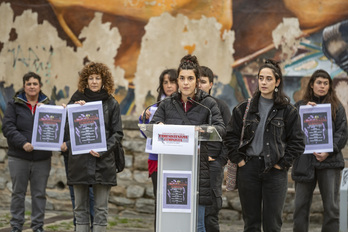 Mugimendu Feministako kideek Gasteizen eskainitako prentsaurrekoa.