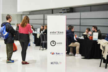 Arabako Enplegu Azoka, irudian.