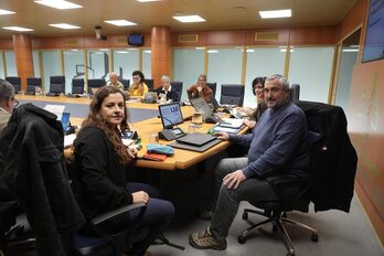 Los representantes de LAB, en la comisión parlamentaria.