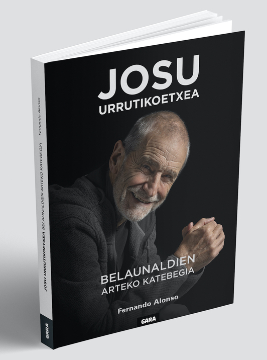 ‘Josu Urrutikoetxea. Belaunaldien arteko katebegia’ liburuaren azala.