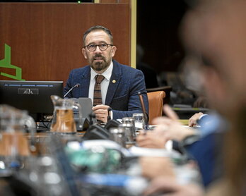 El consejero Denis Itxaso dejó la tramitación de la ley en manos de PNV y PSE.