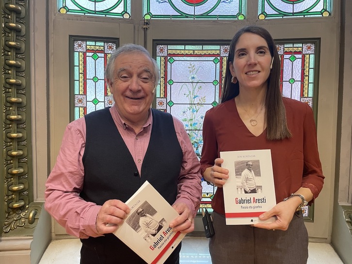 Kortazar eta Inunciaga, liburuaren aurkezpenean.