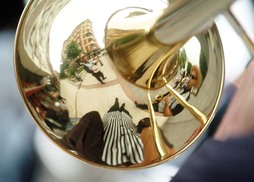 Txaranga bat, eguna alaitzen.