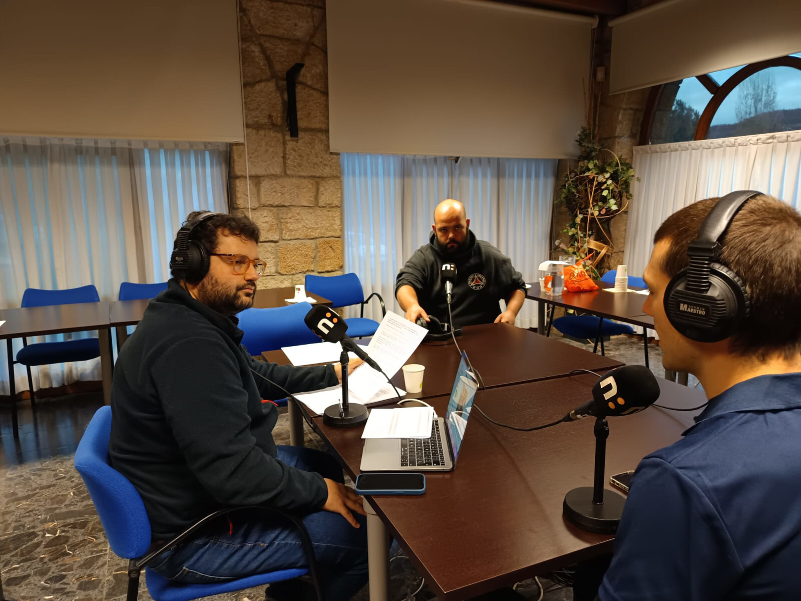 Peli Lekuona (ezkerrean), Markel Enzunza (atzean) eta Asier Albite (bizkarrez) Peli Lekuona (ezkerrean), Markel Enzunza (atzean) eta Asier Albite (bizkarrez)