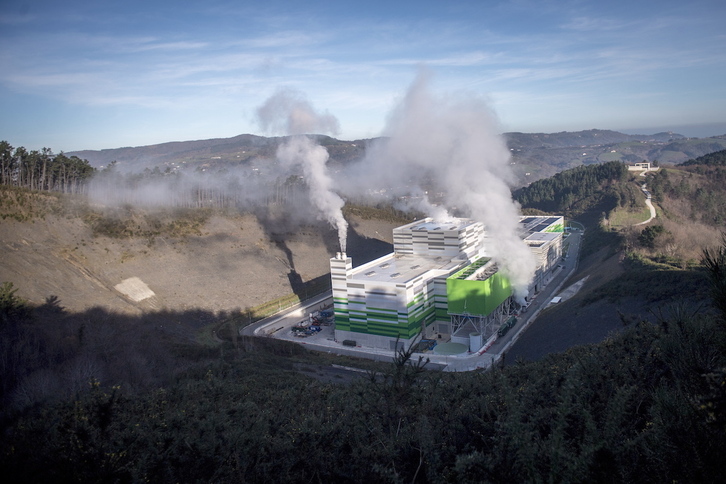 La incineradora de Zubieta, en un momento no relacionado con este incendio.