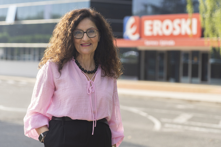 Rosa Carabel Eroskiko CEOak eman ditu operazioaren inguruko xehetasunak.