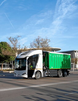 El camión eléctrico Irizar ie truck estuvo presente en la feria.