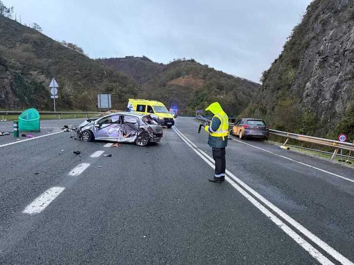 En el accidente se han visto implicados hasta cuatro vehículos.