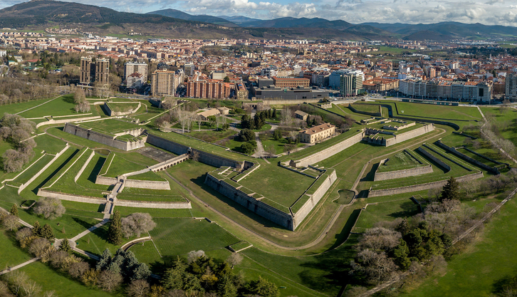 La Ciudadela de Iruñea fue tomada por las tropas de Napoleón en 1808 utilizando bolas de nieve.