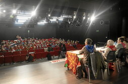 Más de un centenar de mujeres pensionistas asistió a su V. Asamblea, en Gasteiz.