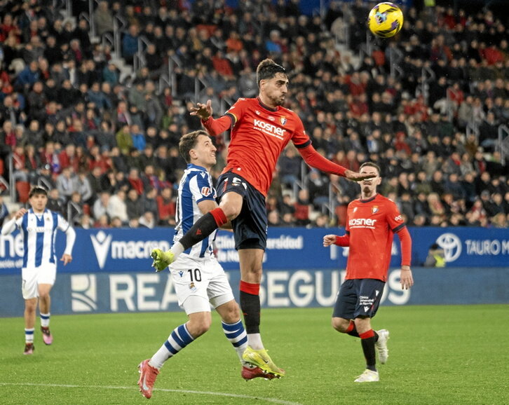 Catena y Oyarzabal, en el último derbi en El Sadar, volverán a verse las caras.