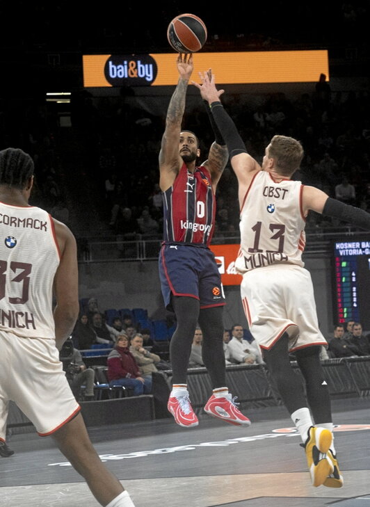 Howard al fin ofreció un momento de lucidez.