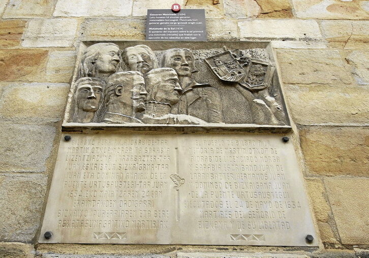 Placa en recuerdo de la Rebelión de la Sal en Bilbo.