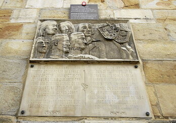 Placa en recuerdo de la Rebelión de la Sal en Bilbo.