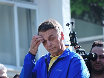 Bolsonaro ha aducido que tomó medicamentos que le llevaron a un estado paranoico.