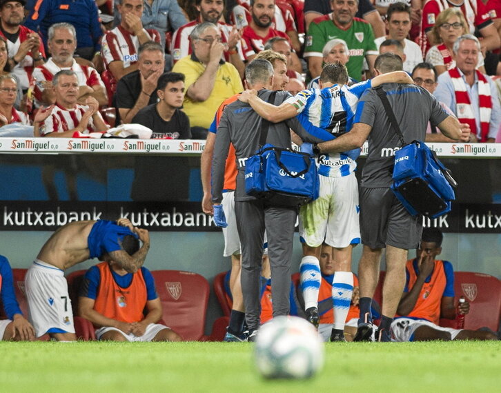 Asier Illarramendi, min hartuta, derbi batean San Mamesen.