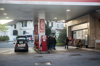 Merkatu karrikan topatu dute oinezkoek hilik. (Artxiboko irudia)